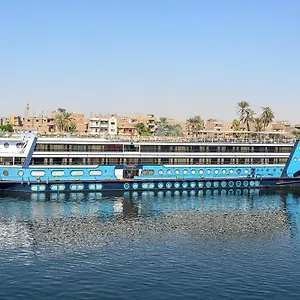 ホテル Magic I Nile Cruise Deluxe Boat The Scheduled Departure Is On Saturday For A 7-day Nile Cruise ルクソール